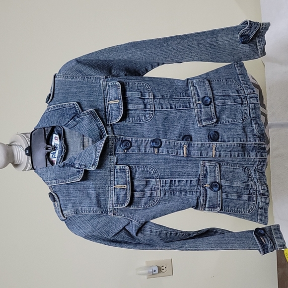 Clothes - Picture 1 of 2